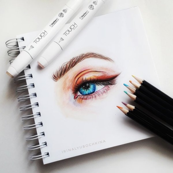 Глаз скетч маркерами