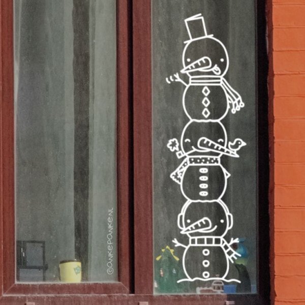 Украшение окон меловым маркером