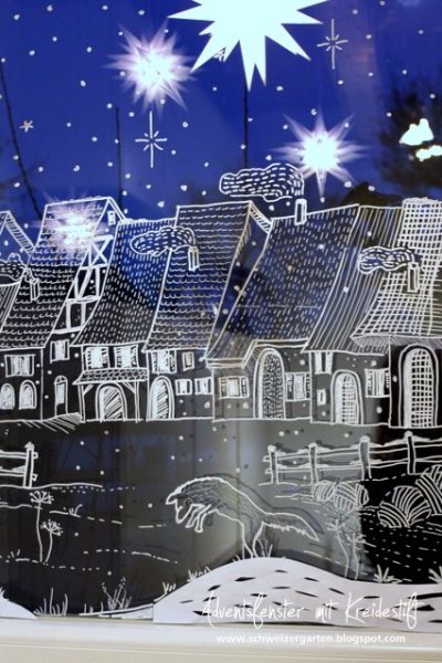 Рисованные на стекле маркером новый год