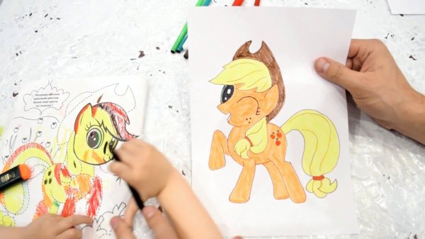 Рисунки пони фломастерами