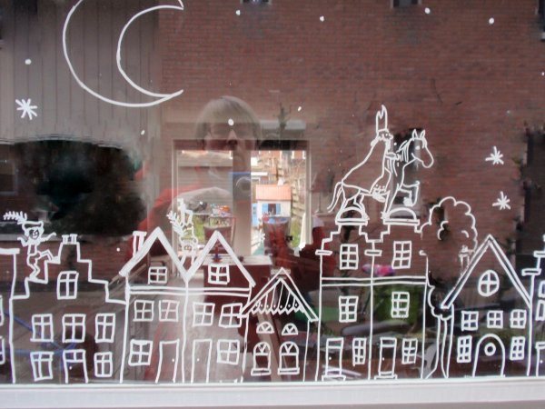 Домики на стекле к новому году