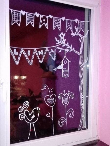 Украшение окон меловым маркером