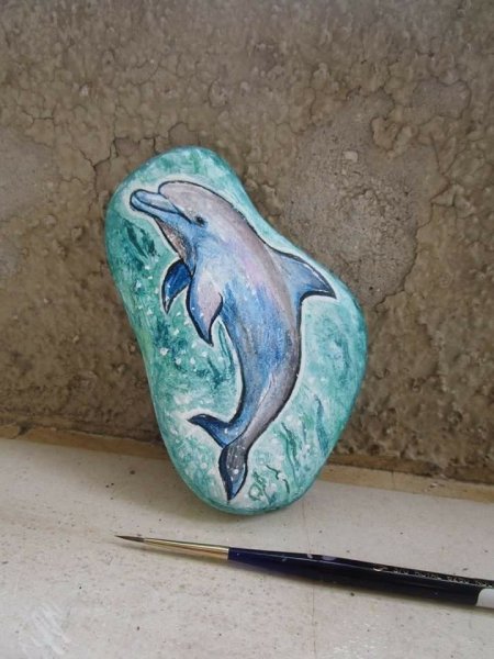 Дельфин на Камне