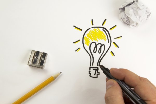 Рисунки только жёлтыми маркерами