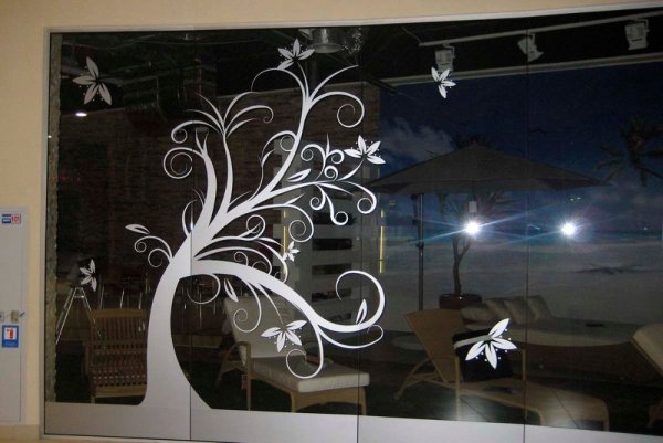 Узоры на витринах