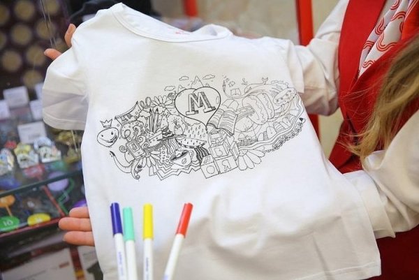 Роспись футболок маркерами