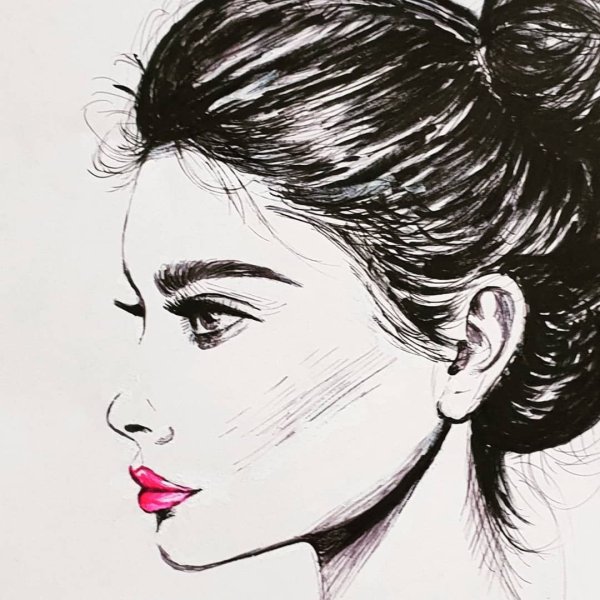 Лицо девушки маркерами