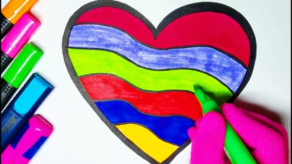 Радужные сердца фломастерами