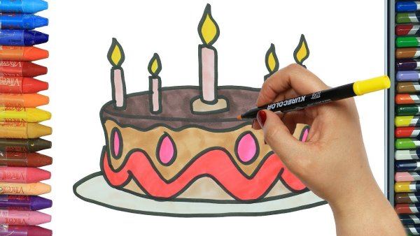 Нарисованный тортик фломастерами
