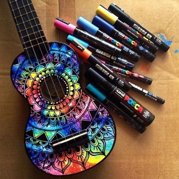 Разукрашенные гитары