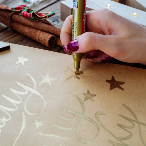 Рисунки золотым маркером