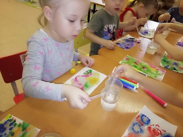 Салфетки и фломастеры