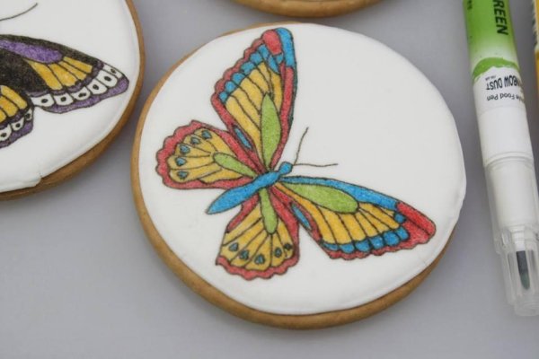 Рисование фломастером на прянике