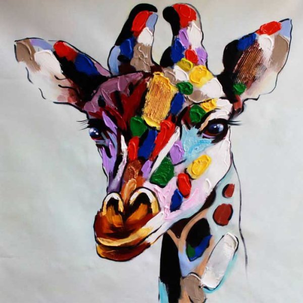 Жираф с разноцветными пятнами