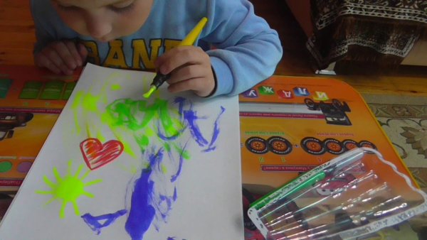 Рисование для детей рыбки в аквариуме