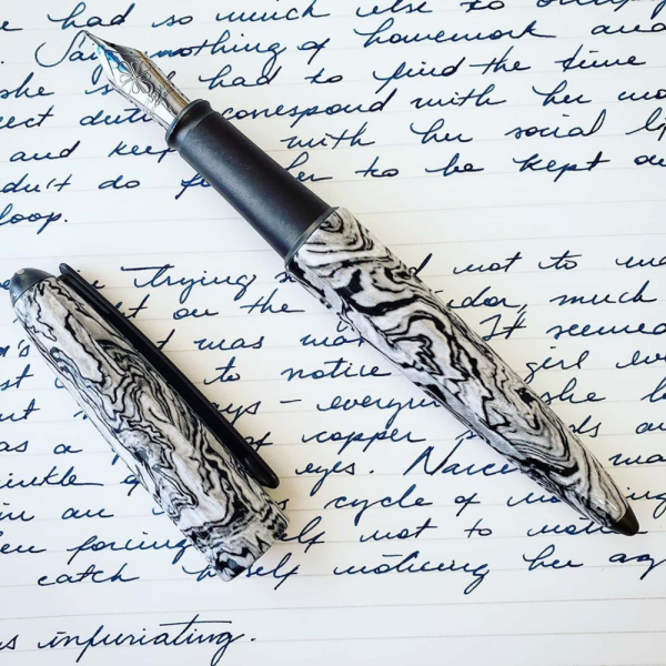 Ручка с чернилами
