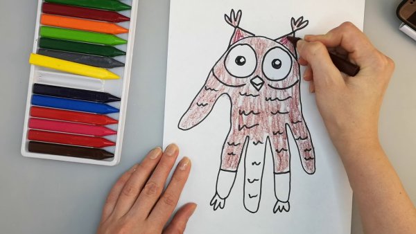 Рисование из ладошек карандашами
