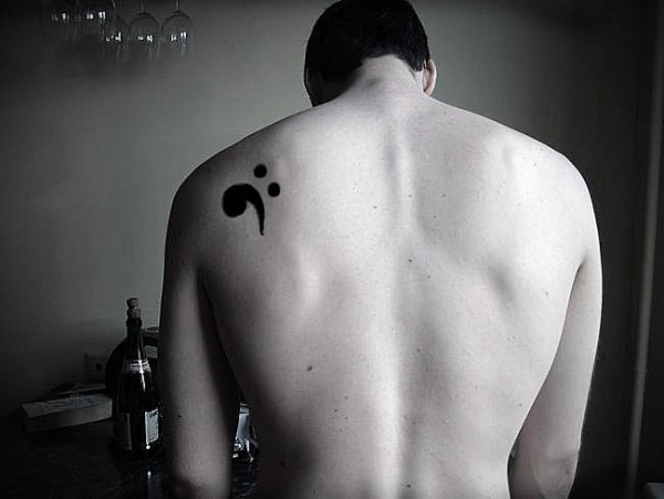 Лёгкие тату на спине