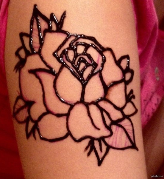 Тату хной роза