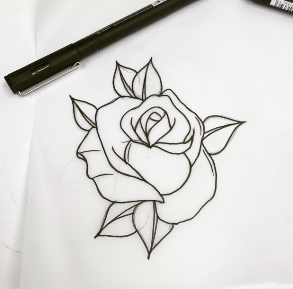 Роза черной ручкой