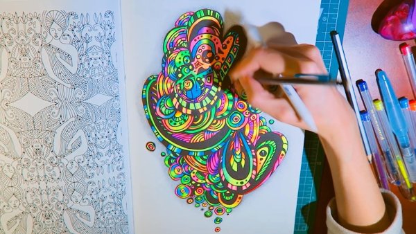 Рисование цветными гелевыми ручками