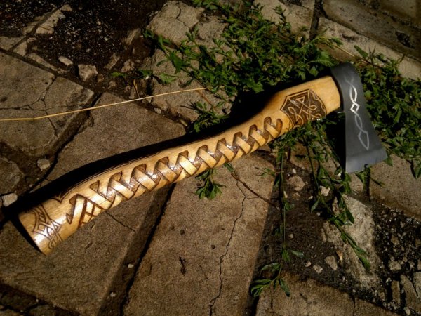 Узор на рукоять топора