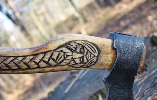 Скандинавский топор викингов топорище