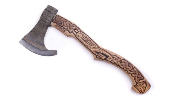 Рисунок на топорище