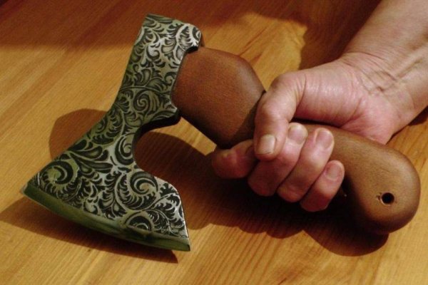 Гравировка на топоре