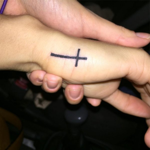 Татуировки на руку для мужчин ручкой