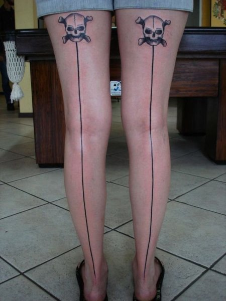 Тату стрелки на ногах