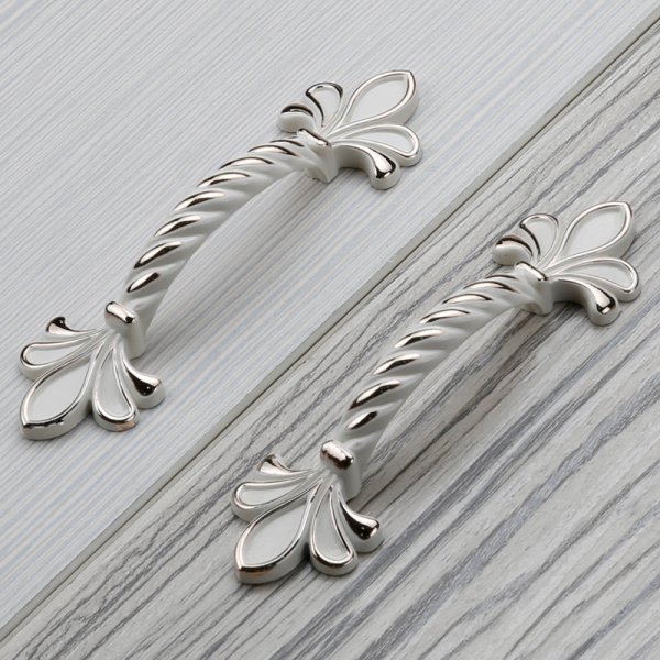 Серебряные ручки для мебели