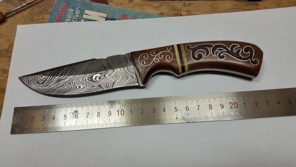 Вензеля на ножах