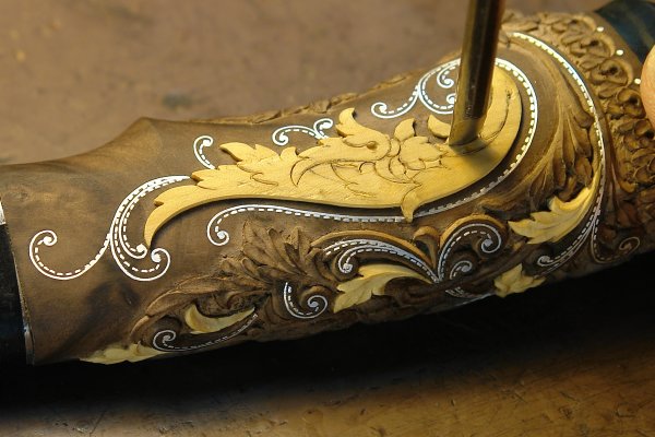 Всечка и резьба по дереву