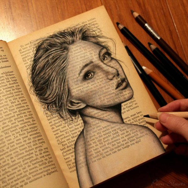 Рисование на страницах книг