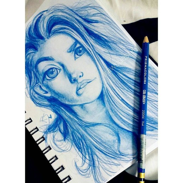 Рисунок девушки ручкой