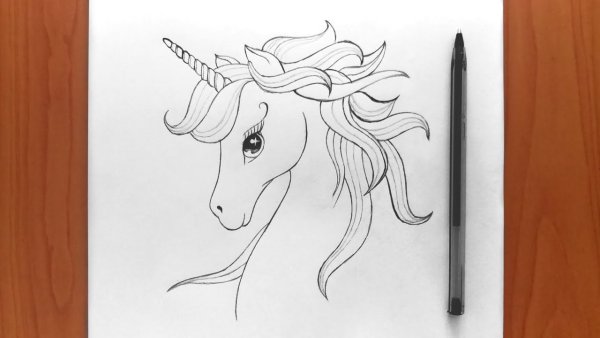 Лёгкие рисунки единорогов