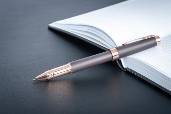 Parker ручка-роллер Premier t567