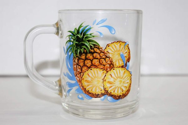 Кружка стеклянная с выпуклыми цветочками