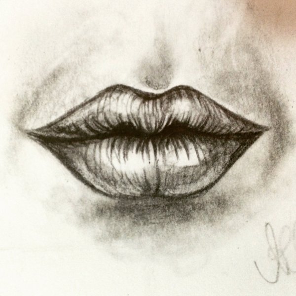 Губы чёрной ручкой