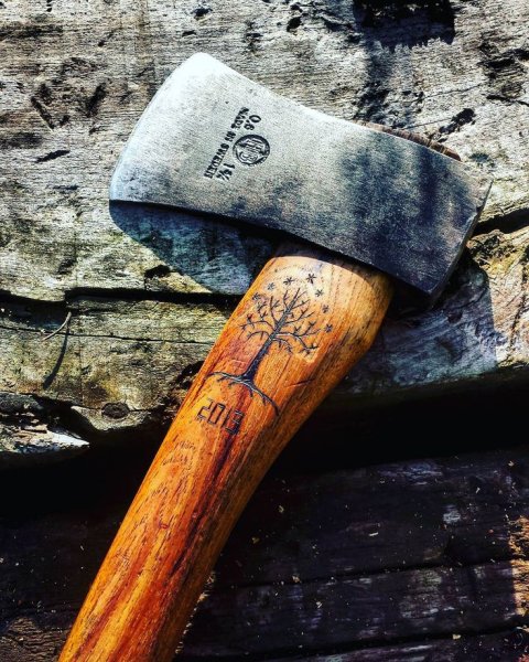 Выжигание на топоре