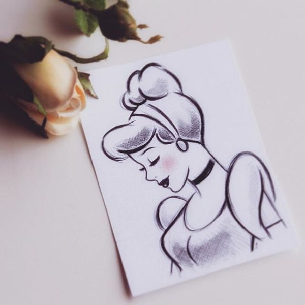 Рисунок ручкой принцесса