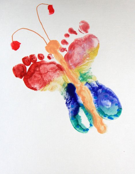 Рисование отпечатками ног