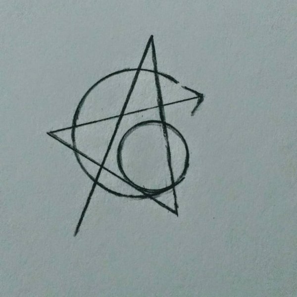 Логотип Мстителей карандашом