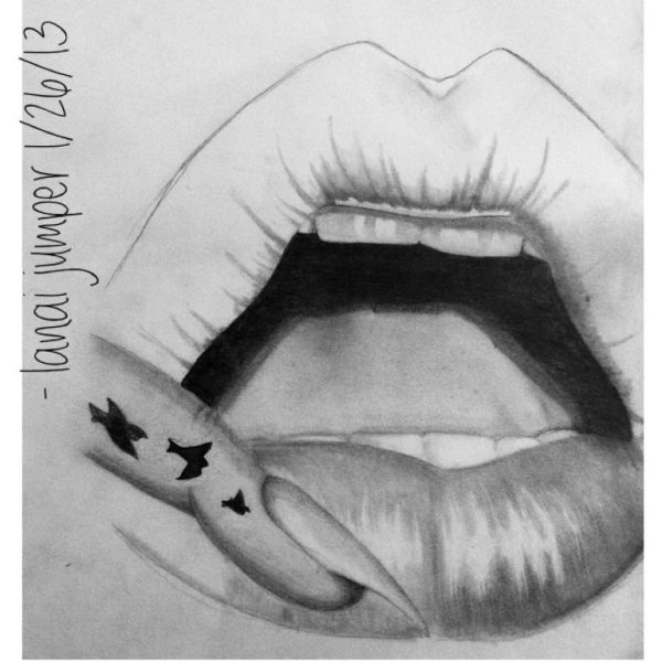 Губы чёрной ручкой