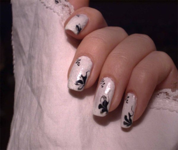 Легкие рисунки на ногтях иголкой