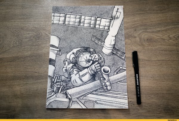 Космонавт гелевой ручкой