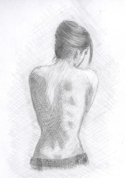 Женское тело карандашом