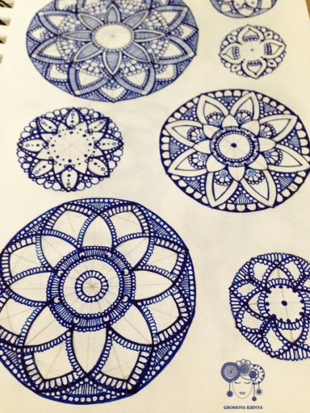 Рисунки Мандала синей ручкой