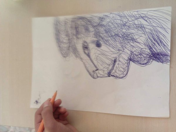 Быстрые зарисовки ручкой